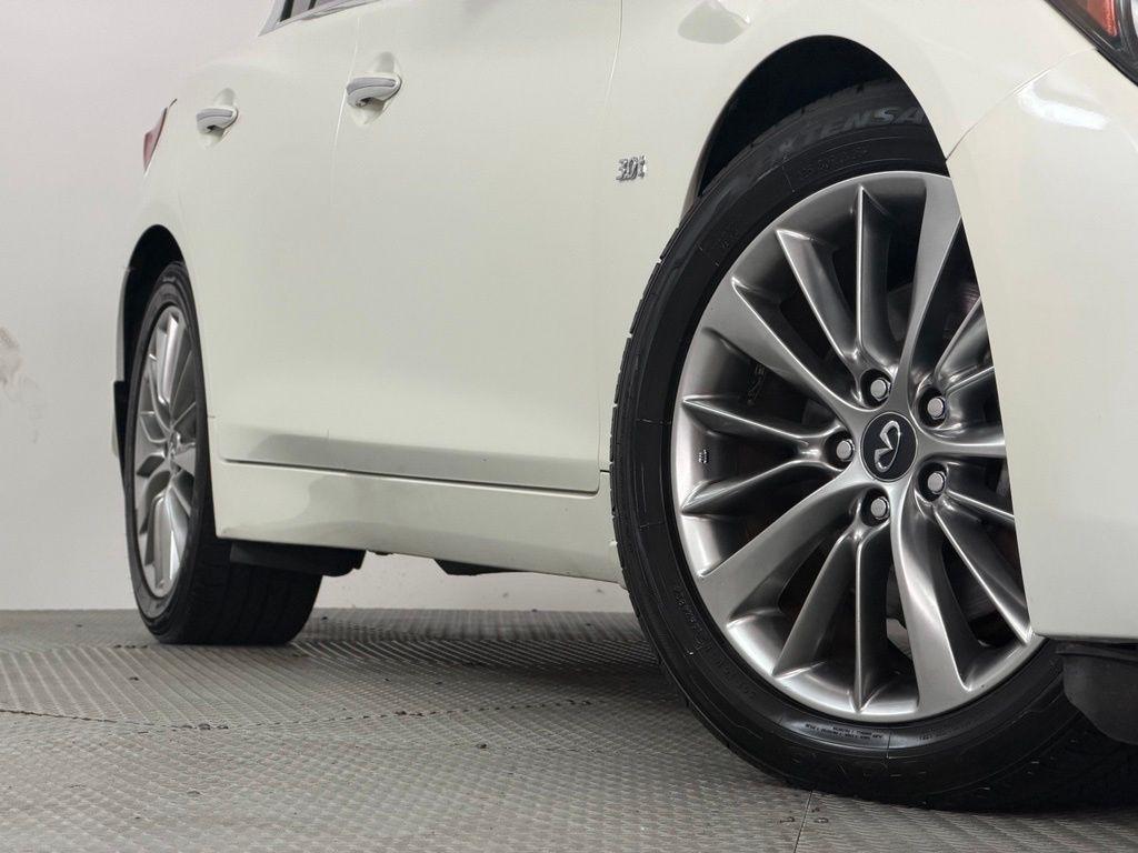 Infiniti Q50 3.0t LUXE AWD 2018