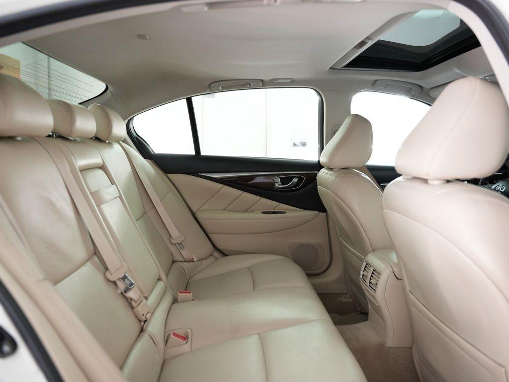 Infiniti Q50 3.0t LUXE AWD 2018