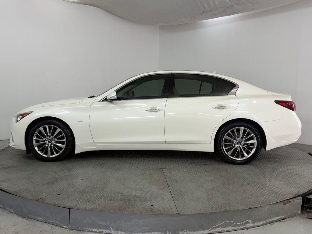 Infiniti Q50 3.0t LUXE AWD 2018