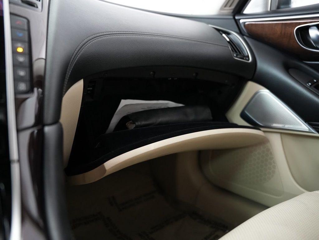 Infiniti Q50 3.0t LUXE AWD 2018