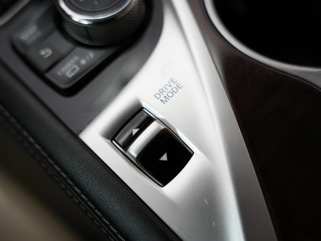 Infiniti Q50 3.0t LUXE AWD 2018