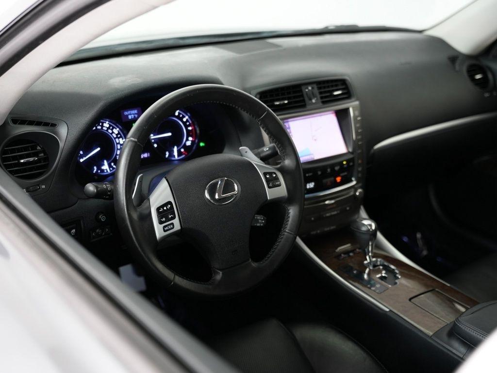 Lexus IS 250C 2dr Conv Auto 2013