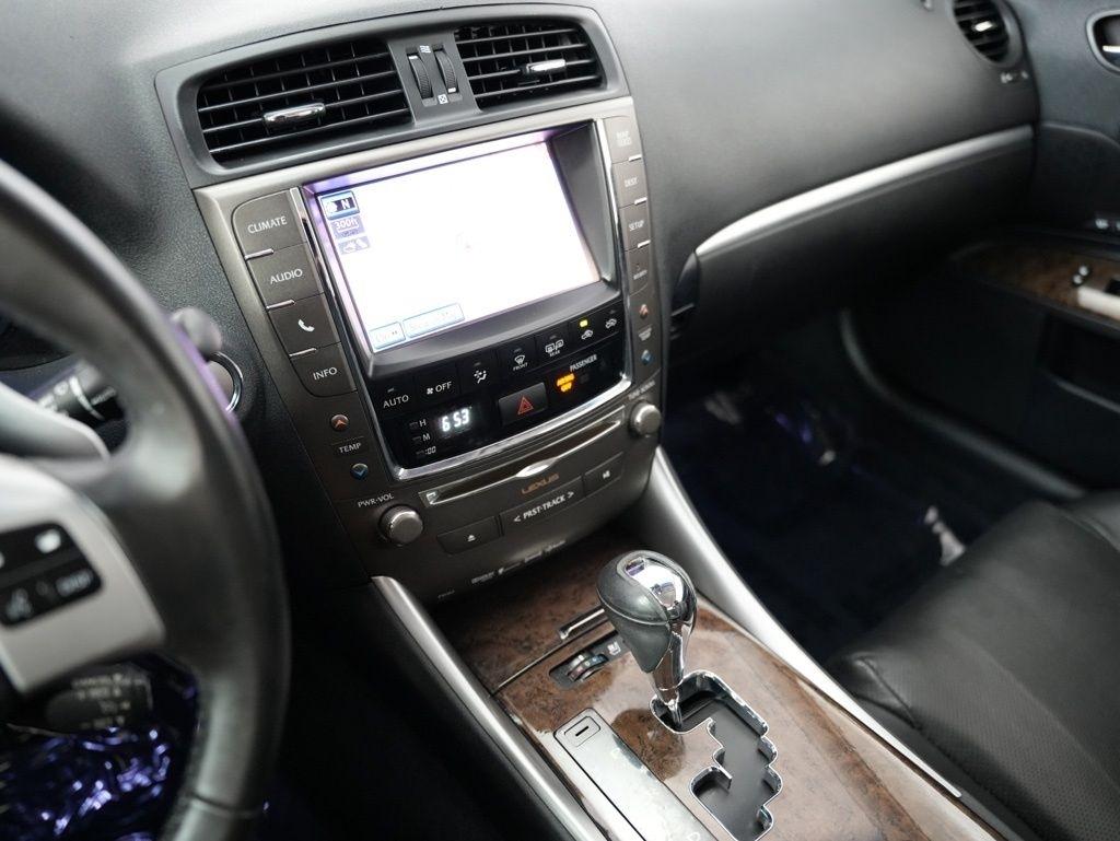 Lexus IS 250C 2dr Conv Auto 2013