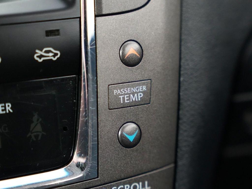 Lexus IS 250C 2dr Conv Auto 2013