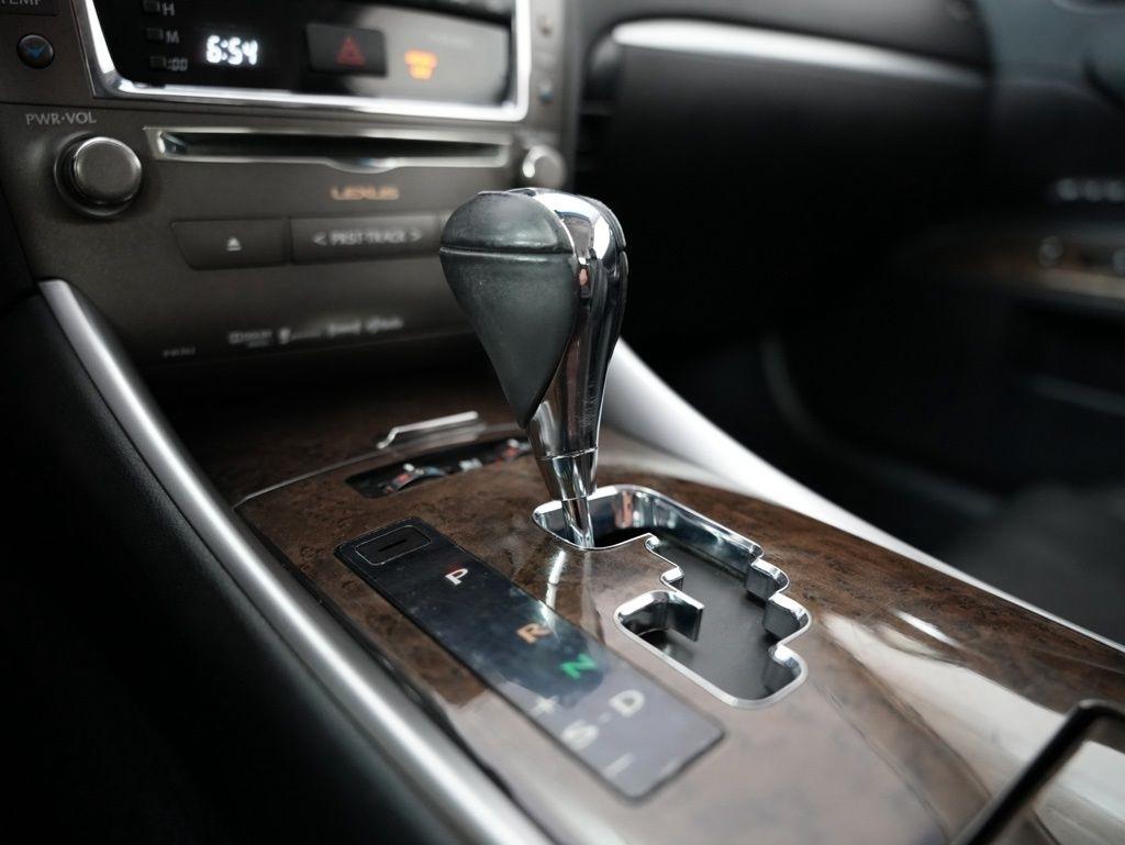 Lexus IS 250C 2dr Conv Auto 2013