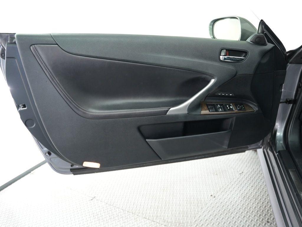 Lexus IS 250C 2dr Conv Auto 2013