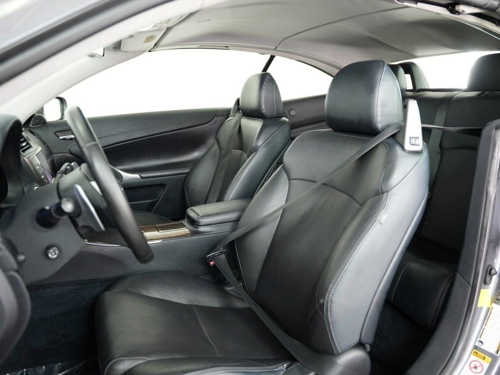 Lexus IS 250C 2dr Conv Auto 2013