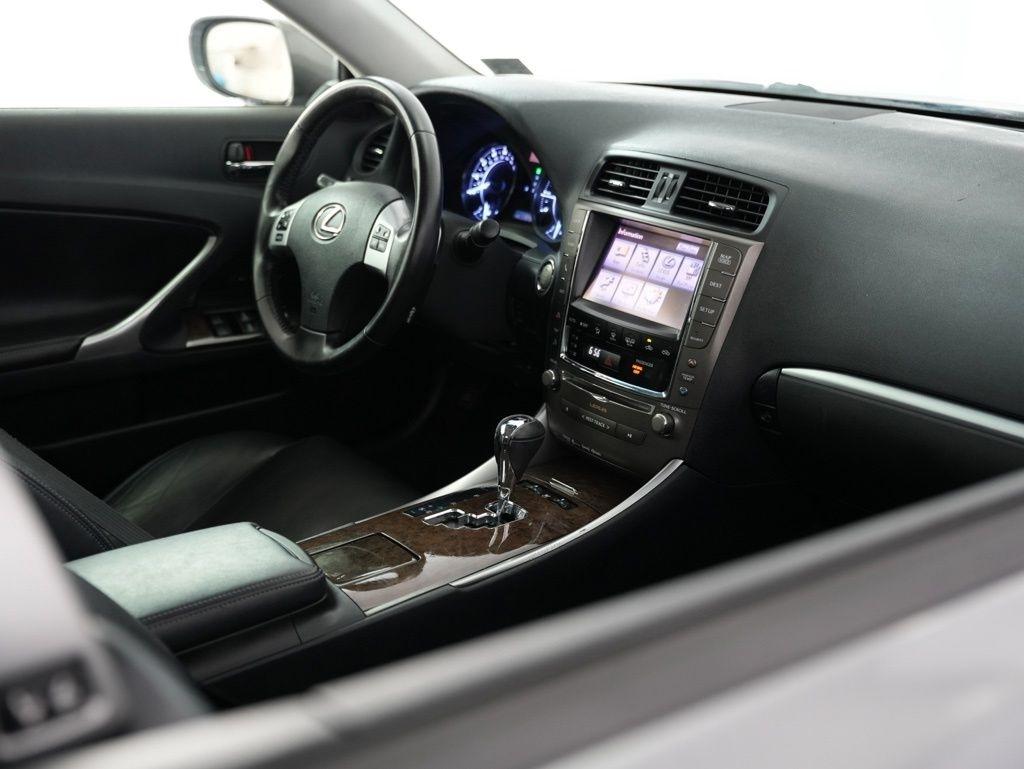 Lexus IS 250C 2dr Conv Auto 2013