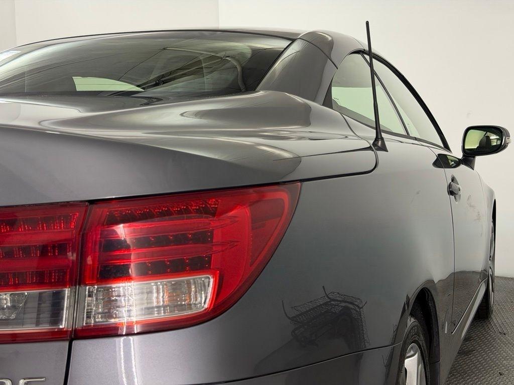 Lexus IS 250C 2dr Conv Auto 2013