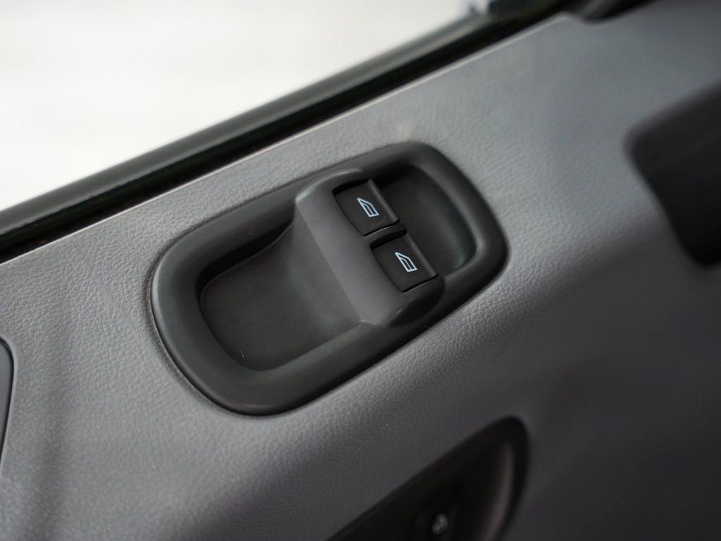 Ford Transit Van T-250 148" Med Rf 9000 GVWR Sliding RH Dr 2019