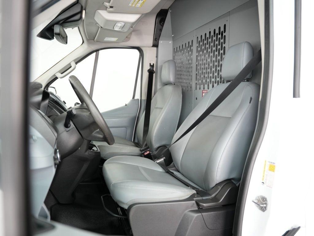 Ford Transit Van T-250 148" Med Rf 9000 GVWR Sliding RH Dr 2019