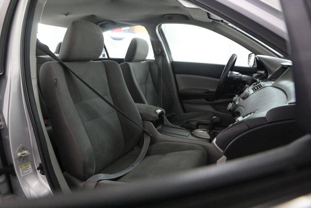 Honda Accord Sdn 4dr I4 Auto LX 2012