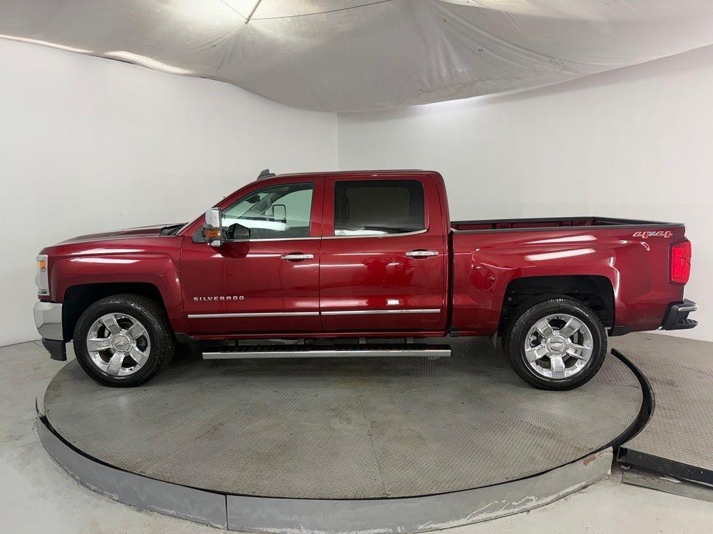 Chevrolet Silverado 1500 4WD Crew Cab 143.5" LTZ w/1LZ 2017