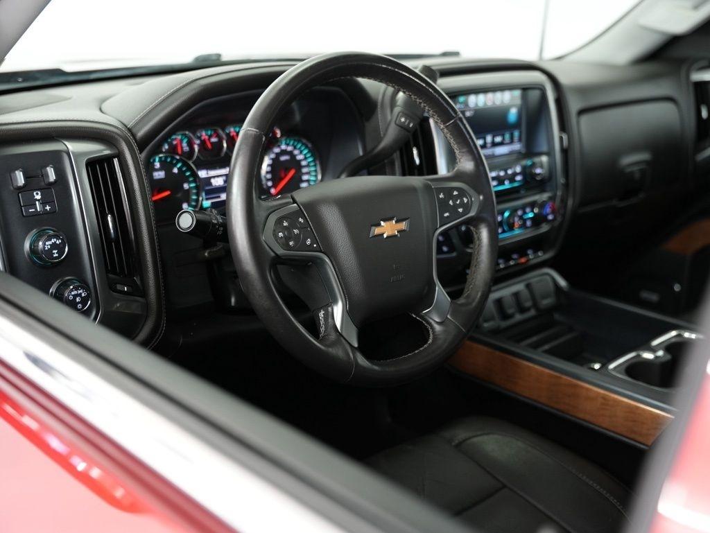 Chevrolet Silverado 1500 4WD Crew Cab 143.5" LTZ w/1LZ 2017