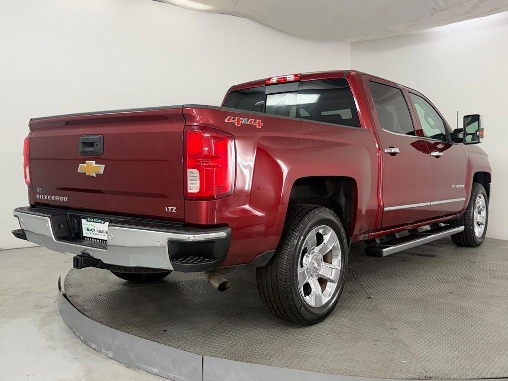 Chevrolet Silverado 1500 4WD Crew Cab 143.5" LTZ w/1LZ 2017