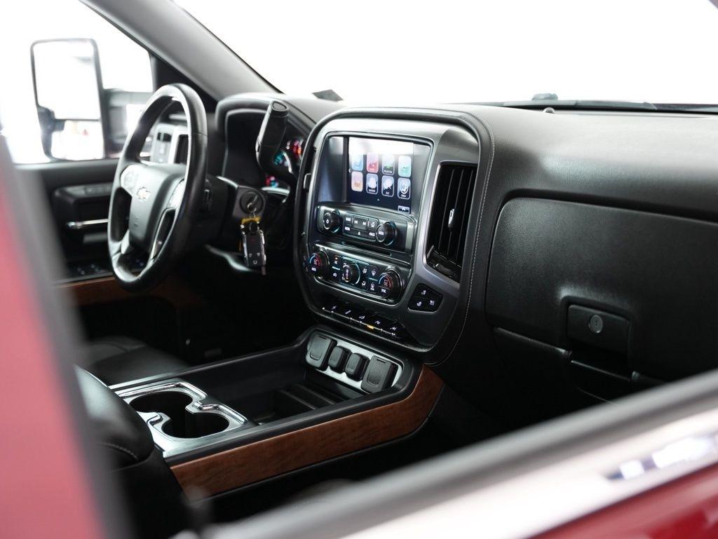 Chevrolet Silverado 1500 4WD Crew Cab 143.5" LTZ w/1LZ 2017