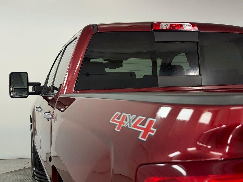 Chevrolet Silverado 1500 4WD Crew Cab 143.5" LTZ w/1LZ 2017