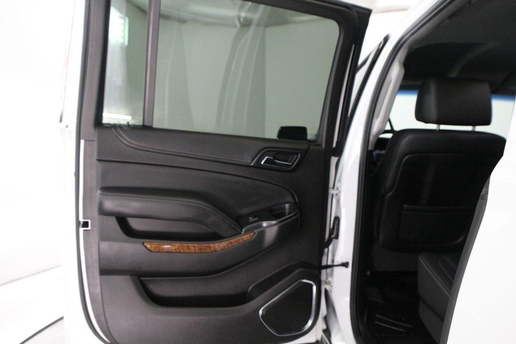 Chevrolet Suburban 4WD 4dr 1500 LTZ 2016