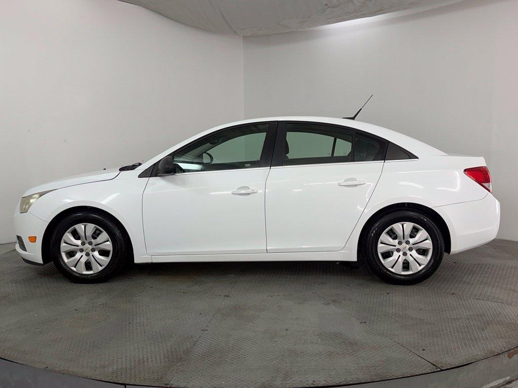 Chevrolet Cruze 4dr Sdn LS 2012