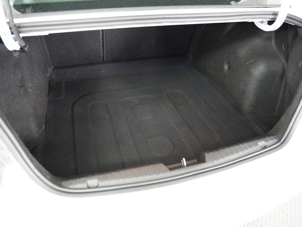 Chevrolet Cruze 4dr Sdn LS 2012