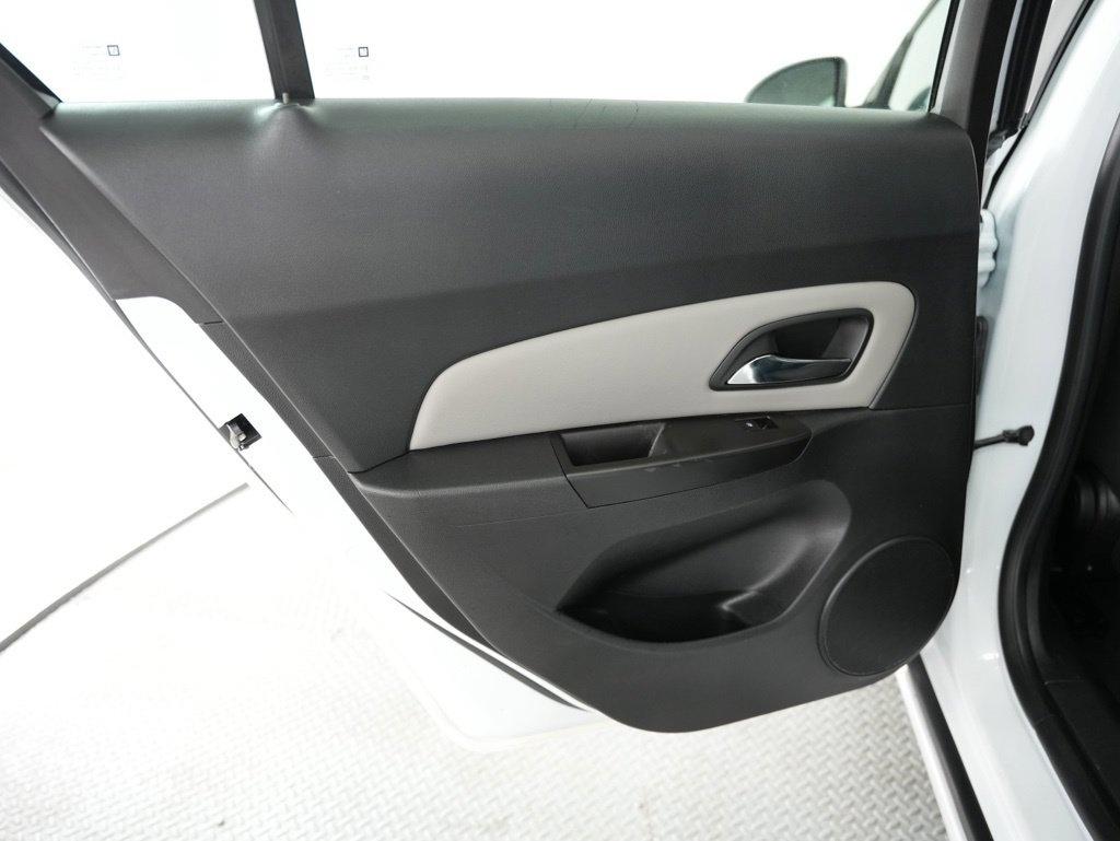 Chevrolet Cruze 4dr Sdn LS 2012