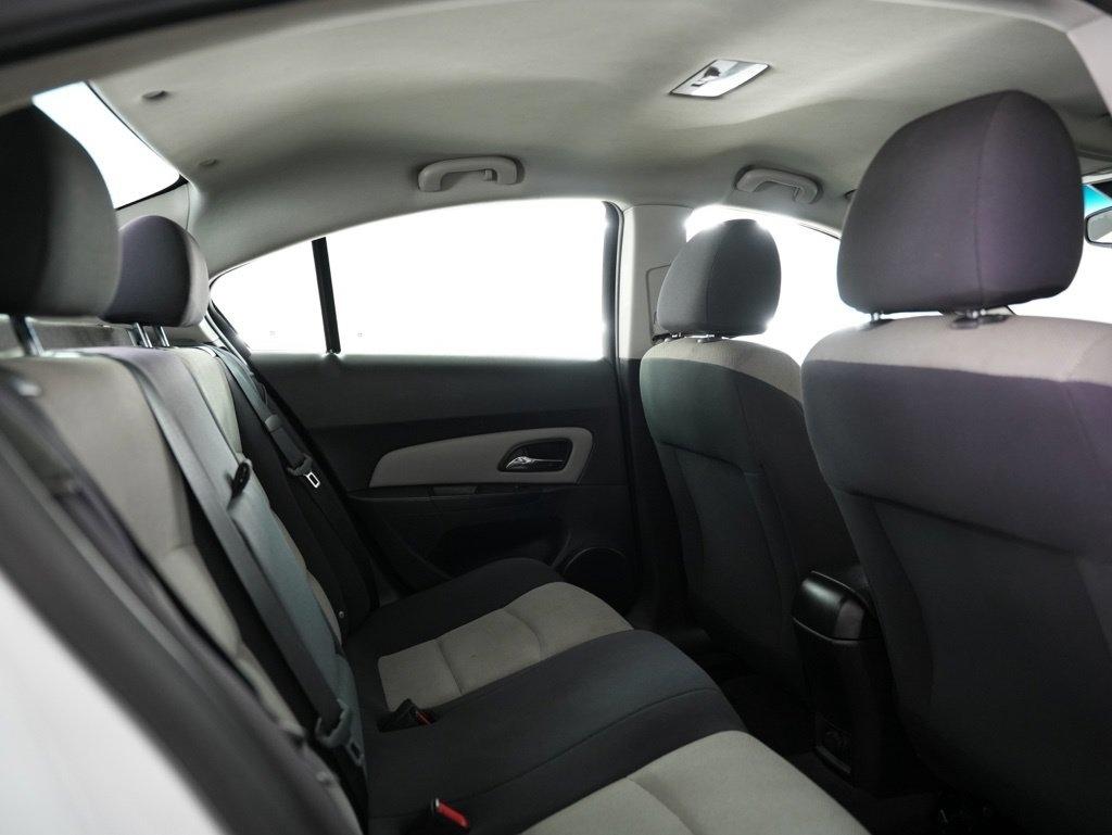 Chevrolet Cruze 4dr Sdn LS 2012