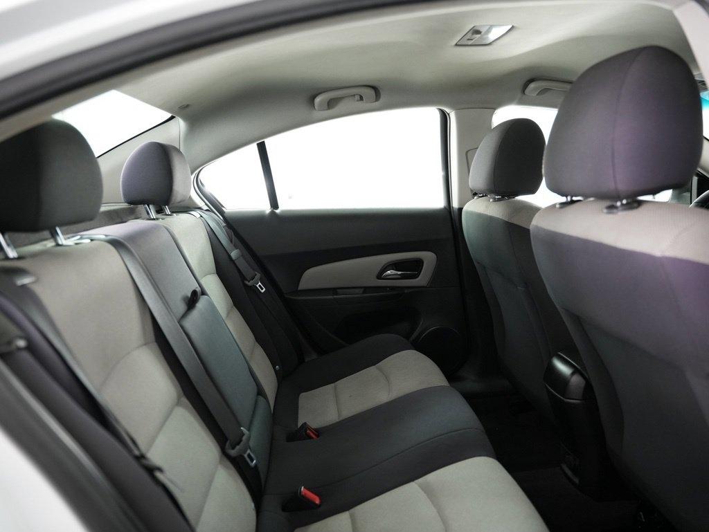 Chevrolet Cruze 4dr Sdn LS 2012