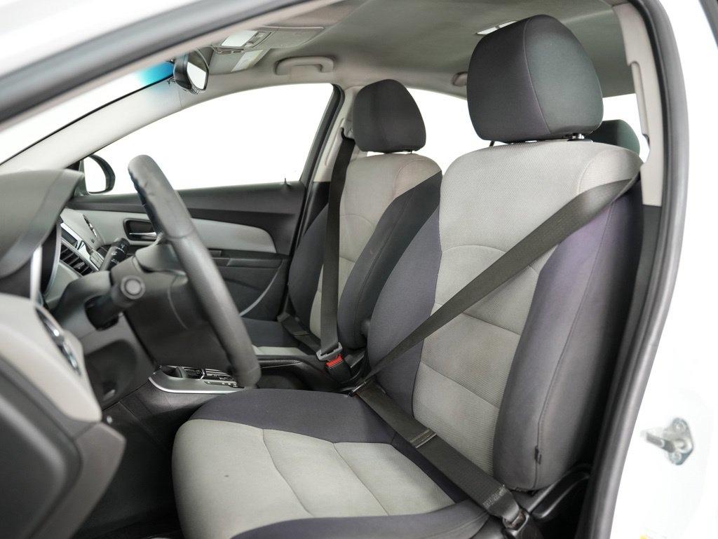 Chevrolet Cruze 4dr Sdn LS 2012
