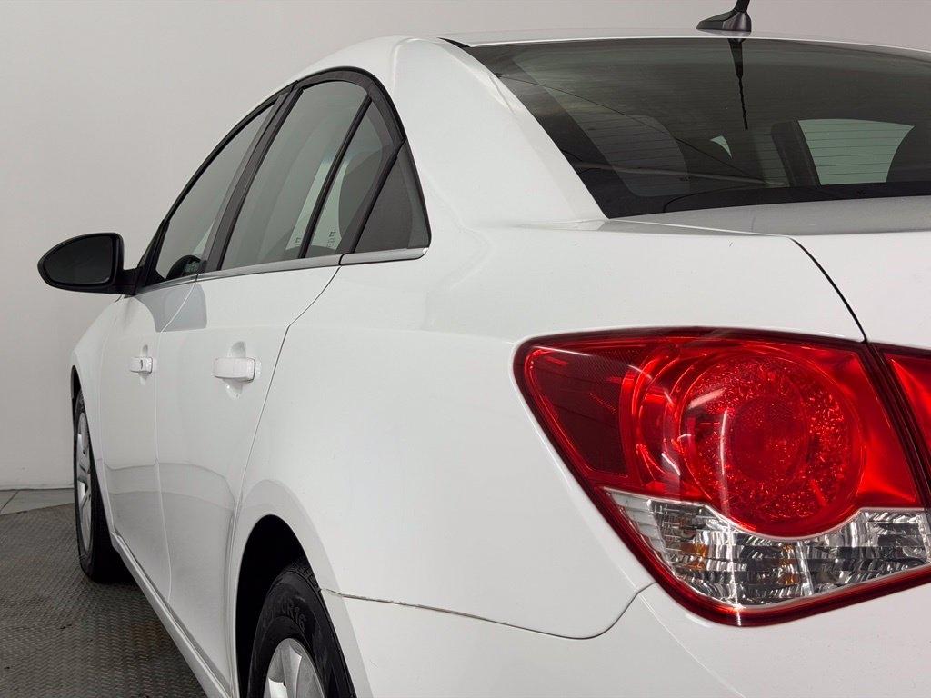 Chevrolet Cruze 4dr Sdn LS 2012