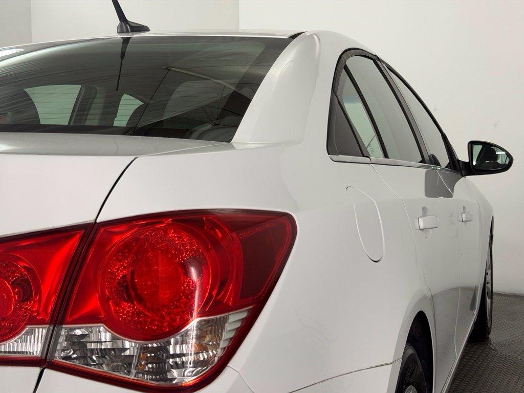 Chevrolet Cruze 4dr Sdn LS 2012