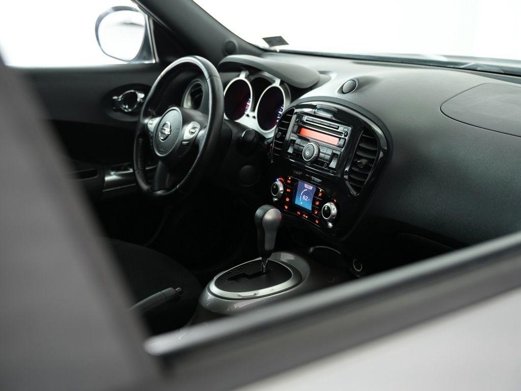 Nissan Juke 5dr Wgn CVT SV AWD 2013