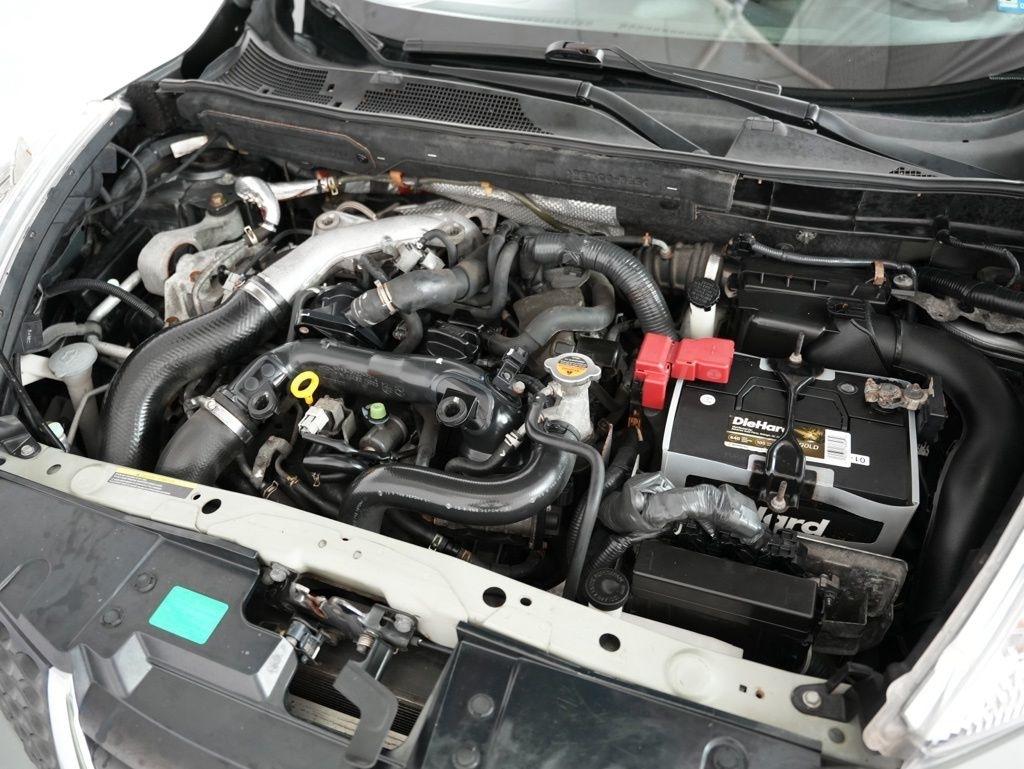 Nissan Juke 5dr Wgn CVT SV AWD 2013