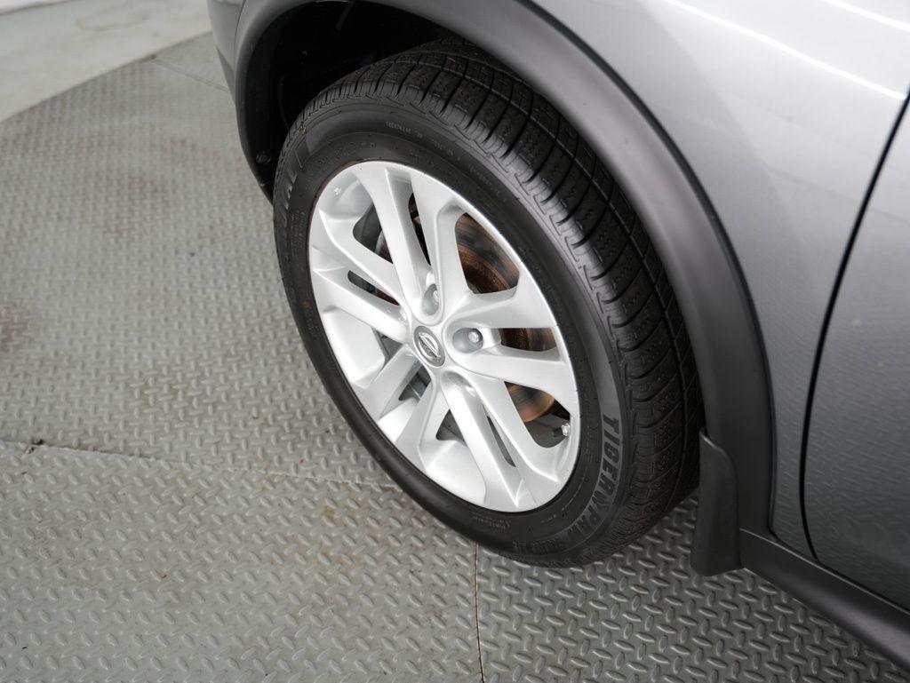 Nissan Juke 5dr Wgn CVT SV AWD 2013