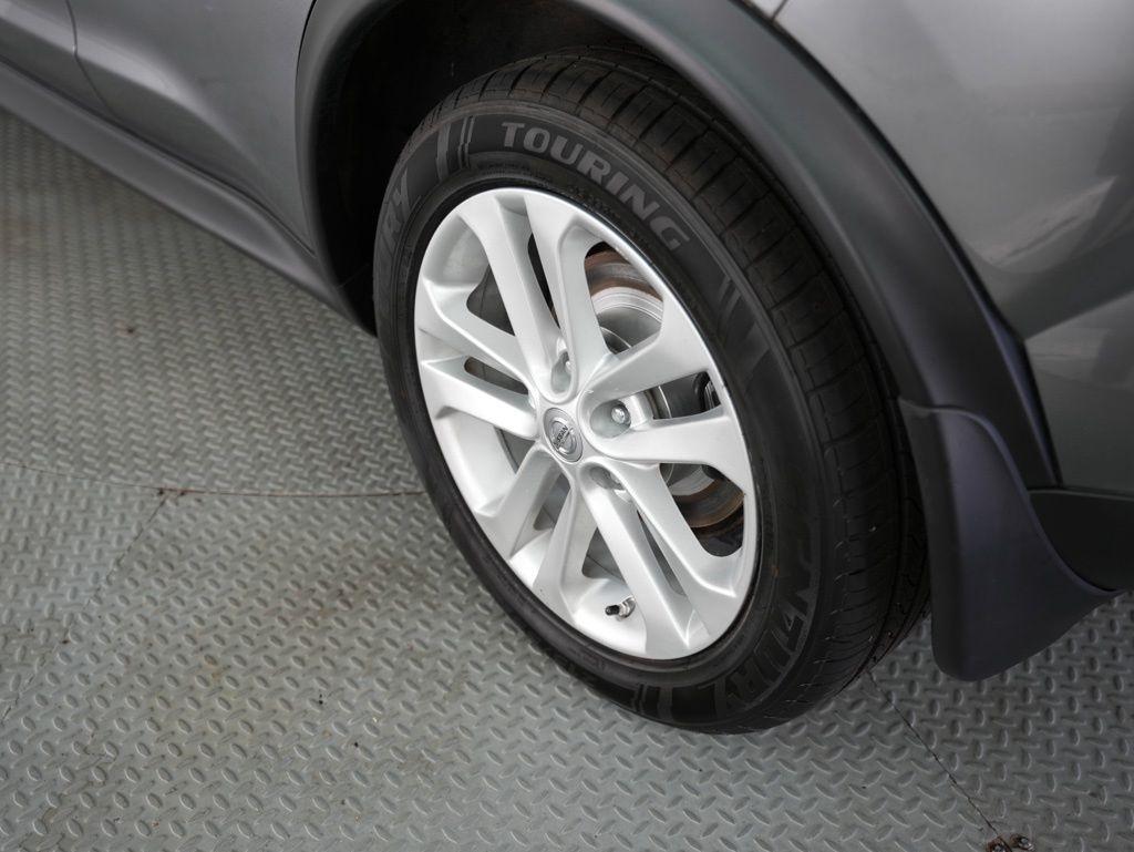 Nissan Juke 5dr Wgn CVT SV AWD 2013