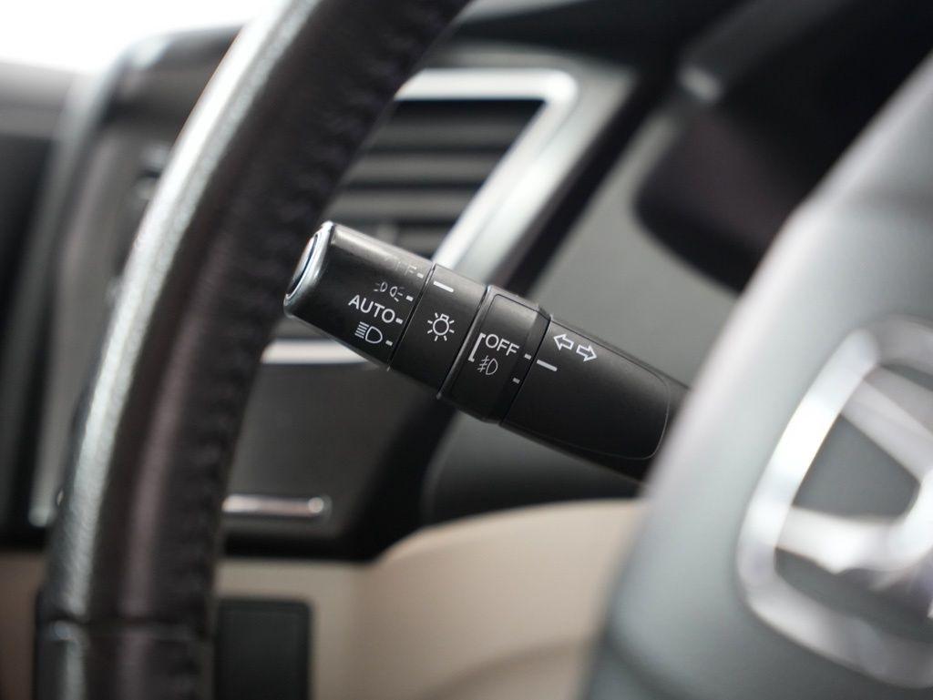 Honda Civic Sedan 4dr CVT EX-L 2015