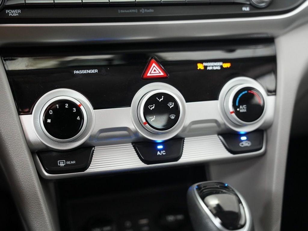 Hyundai Elantra SEL Auto 2019