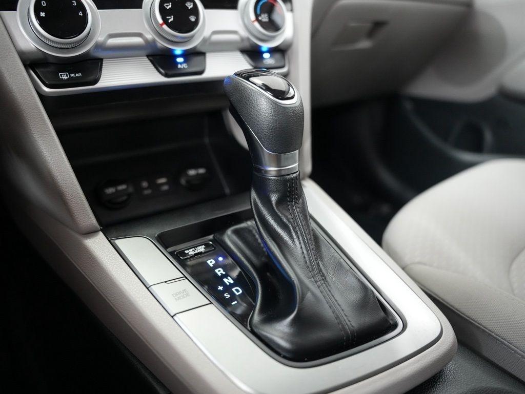 Hyundai Elantra SEL Auto 2019