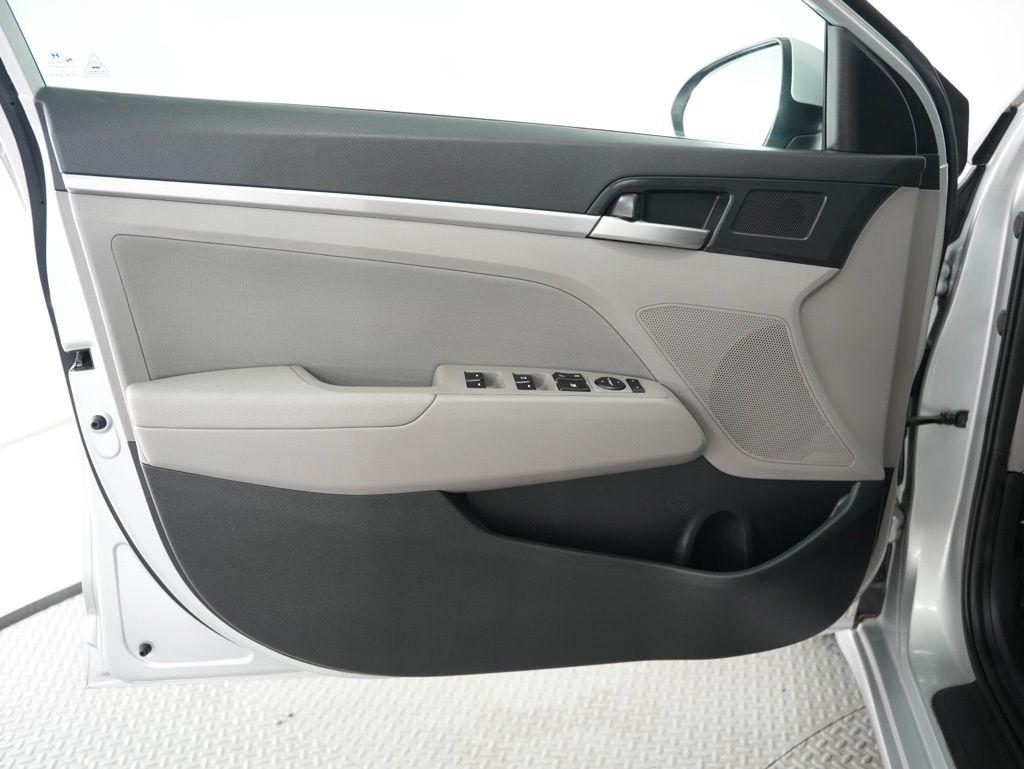 Hyundai Elantra SEL Auto 2019