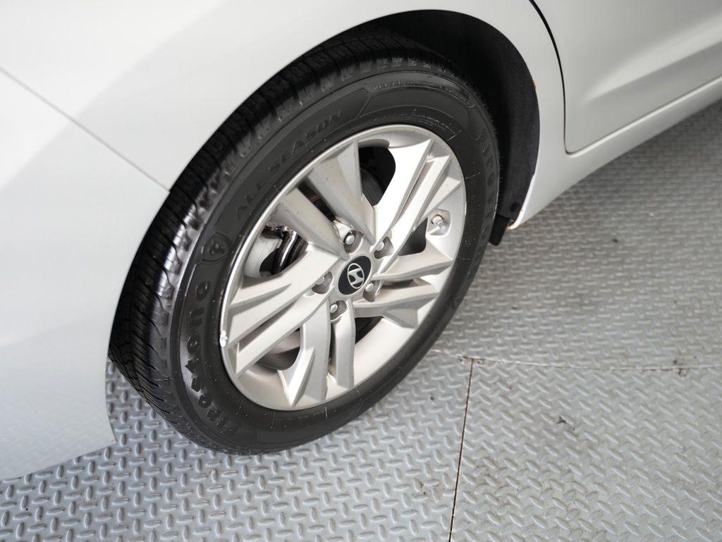 Hyundai Elantra SEL Auto 2019