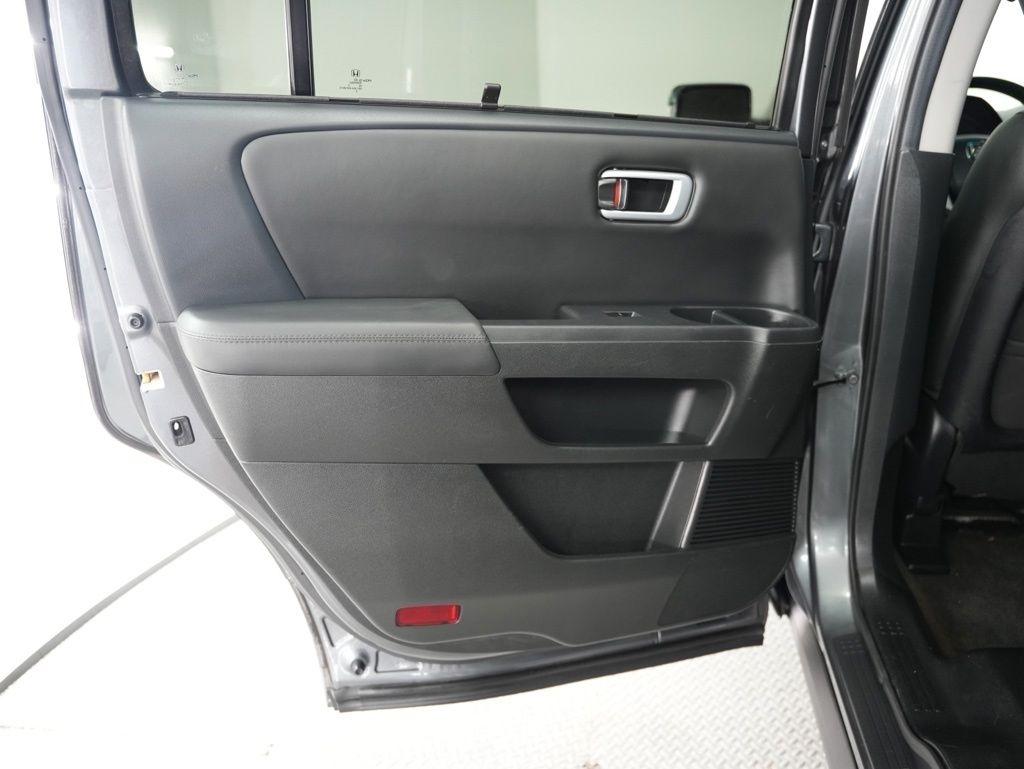Honda Pilot 4WD 4dr Touring w/RES & Navi 2013
