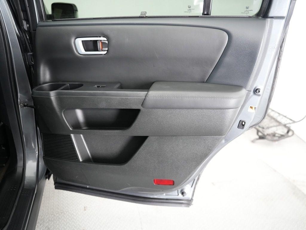 Honda Pilot 4WD 4dr Touring w/RES & Navi 2013