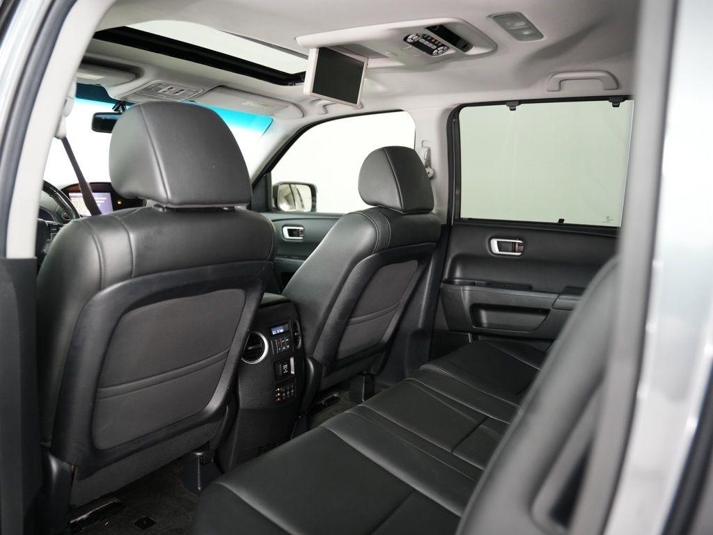 Honda Pilot 4WD 4dr Touring w/RES & Navi 2013
