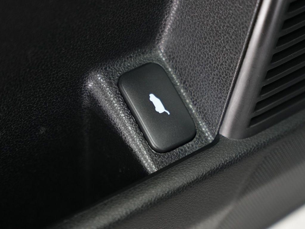 Honda Pilot 4WD 4dr Touring w/RES & Navi 2013