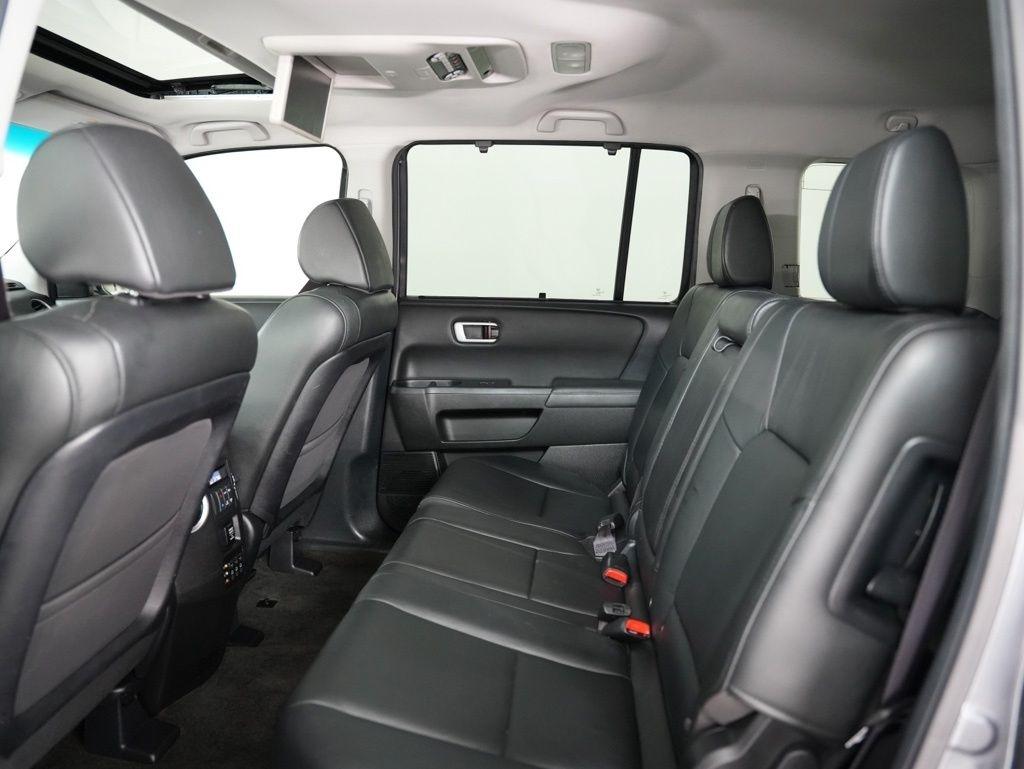 Honda Pilot 4WD 4dr Touring w/RES & Navi 2013