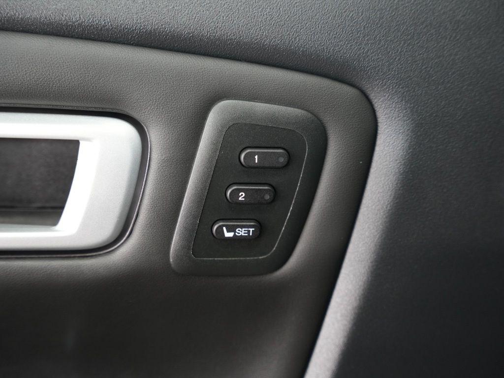 Honda Pilot 4WD 4dr Touring w/RES & Navi 2013