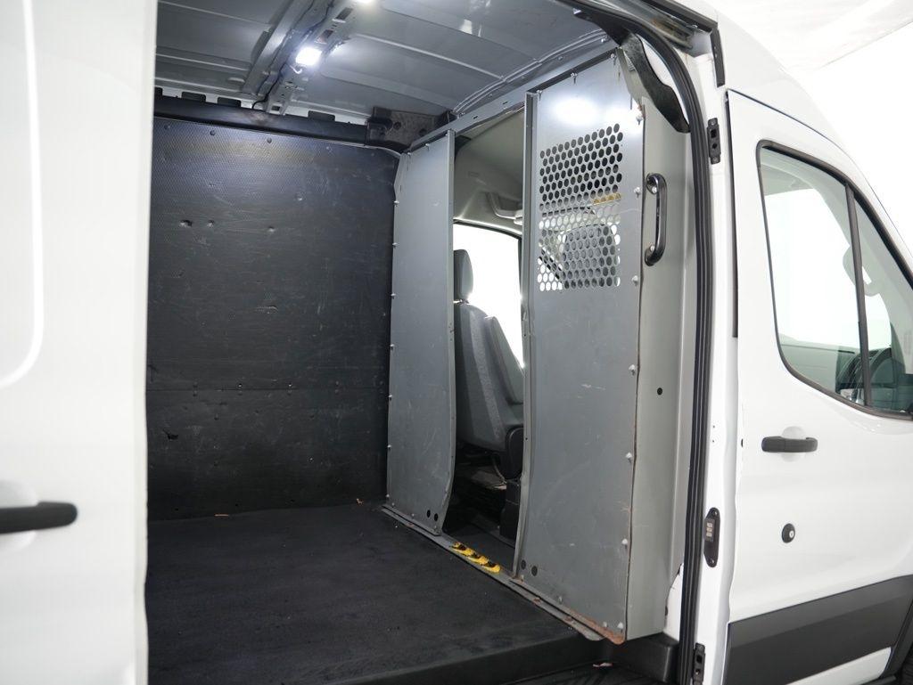 Ford Transit Van T-250 148" Med Rf 9000 GVWR Sliding RH Dr 2019