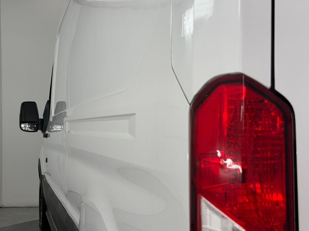 Ford Transit Van T-250 148" Med Rf 9000 GVWR Sliding RH Dr 2019