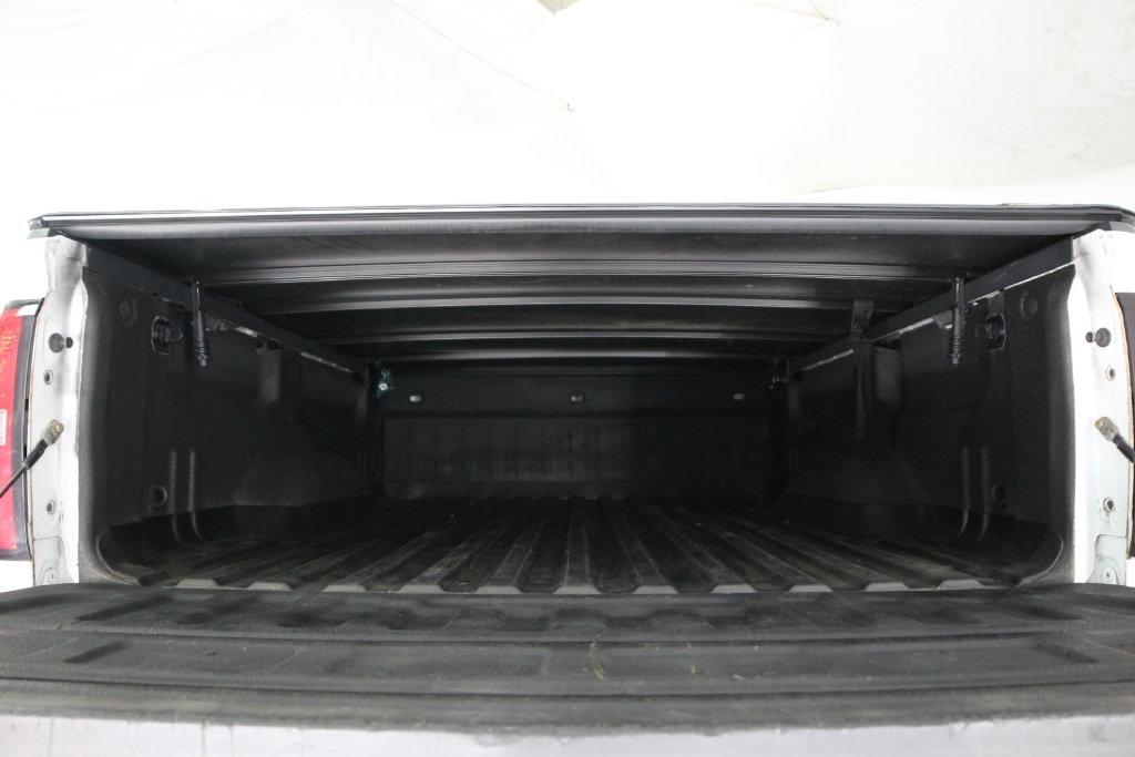 GMC Sierra 1500 4WD Double Cab 143.5" SLT 2015