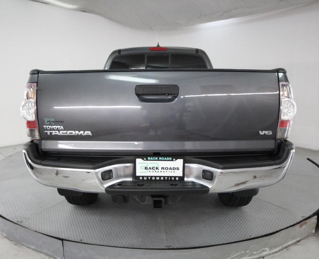 Toyota Tacoma 4WD Double Cab LB V6 AT (Natl) 2013