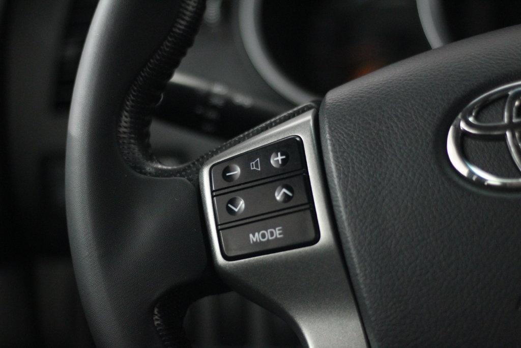 Toyota Tacoma 4WD Double Cab LB V6 AT (Natl) 2013
